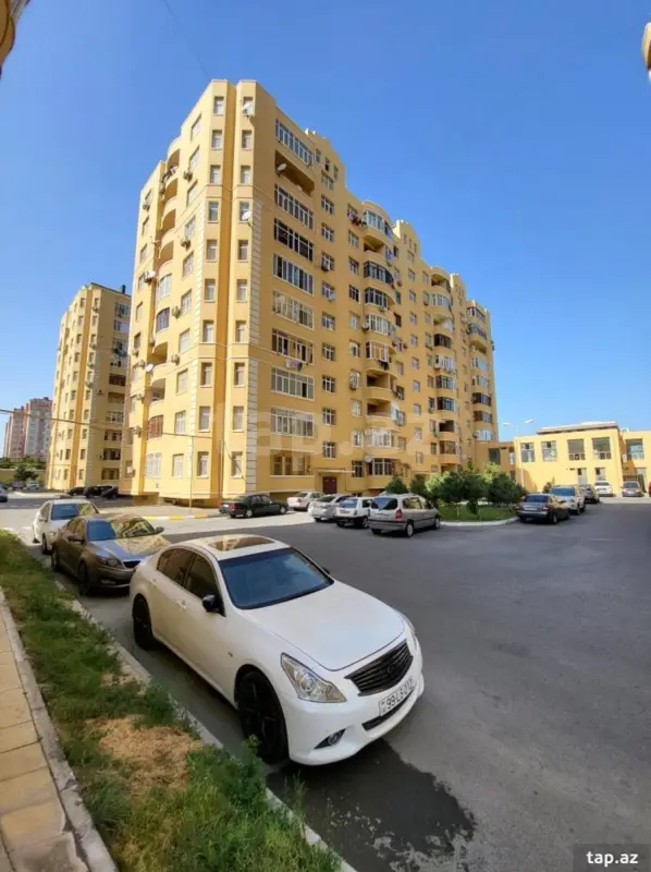 Satılır 4 otaqlı yeni tikili 145 m²