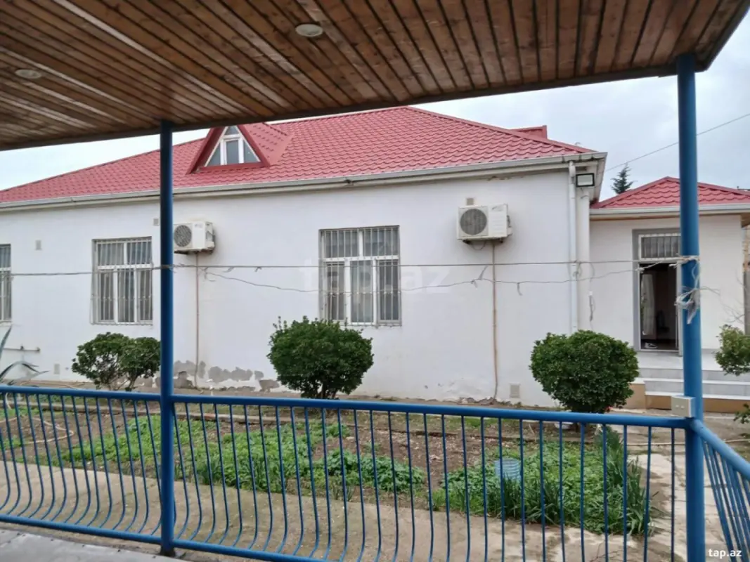Kirayə verilir 4 otaqlı həyət evi 100 m²