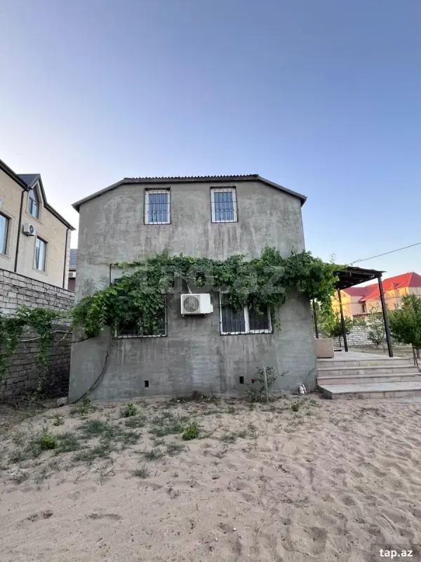 Satılır 3 otaqlı həyət evi 11.3 m²