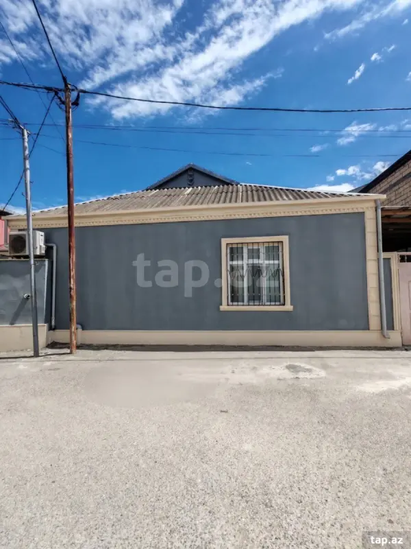 Satılır 3 otaqlı həyət evi 200 m²