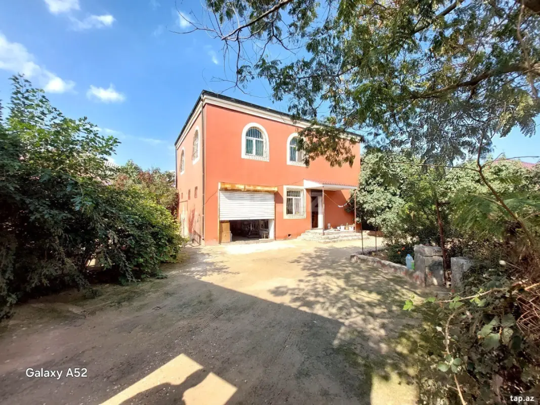 Satılır 5 otaqlı həyət evi 160 m²