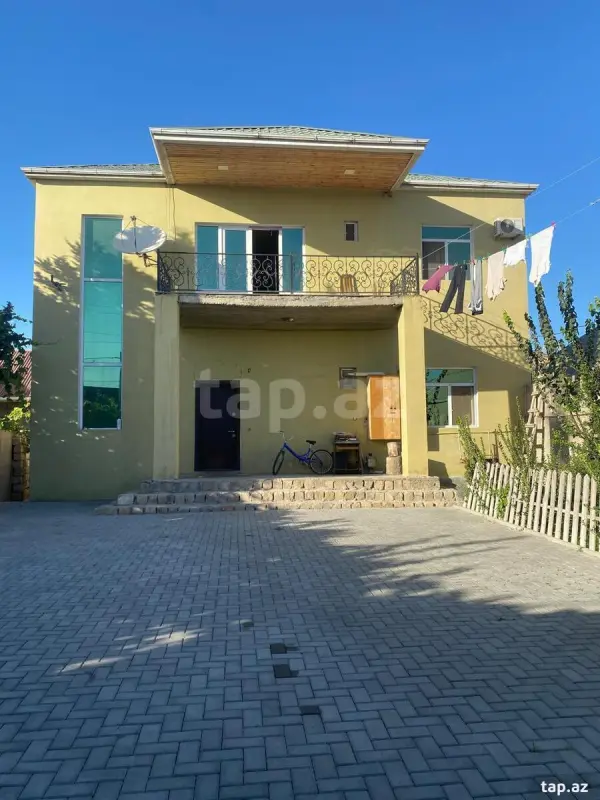 Satılır 7 otaqlı həyət evi 280 m²