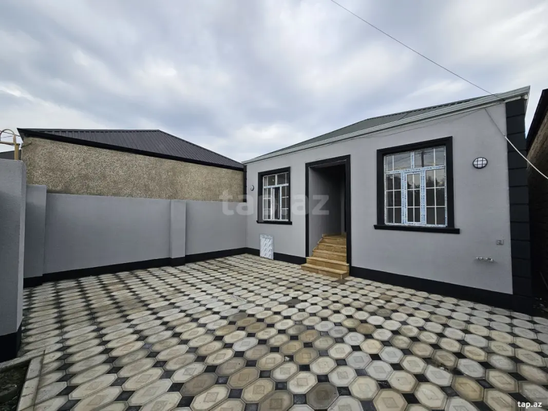 Satılır 4 otaqlı həyət evi 100 m²