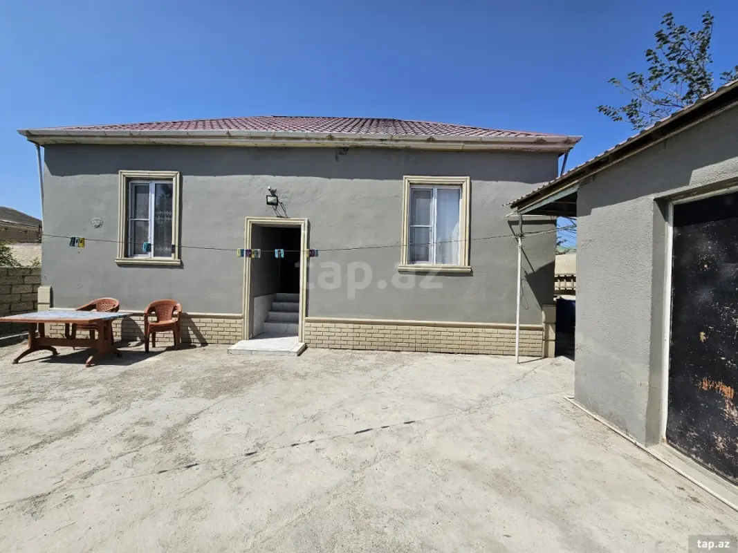 Satılır 4 otaqlı həyət evi 100 m²