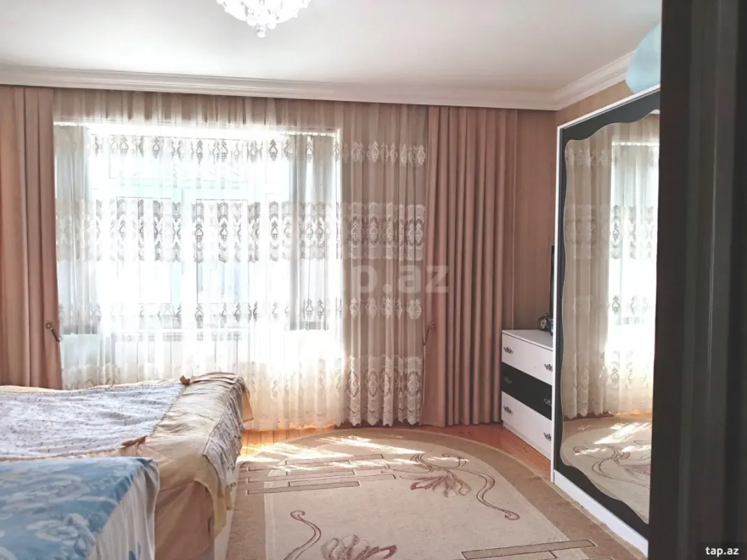 Satılır 2 otaqlı mənzil 70 m²