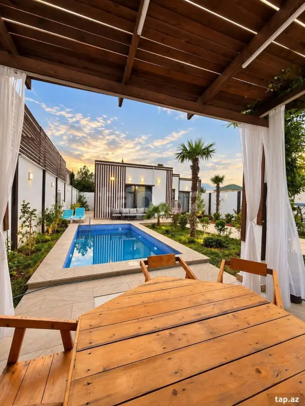 Satılır 4 otaqlı həyət evi 160 m²