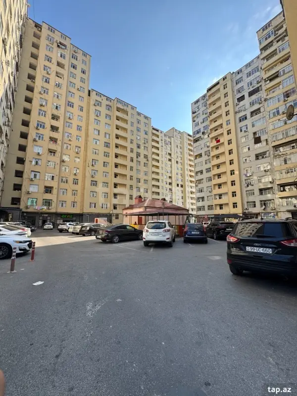 Kirayə verilir 3 otaqlı yeni tikili 100 m²