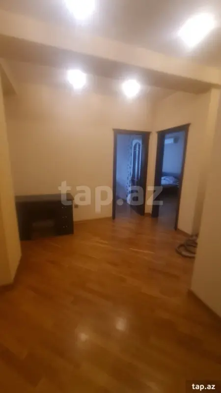 Kirayə verilir 2 otaqlı yeni tikili 100 m²