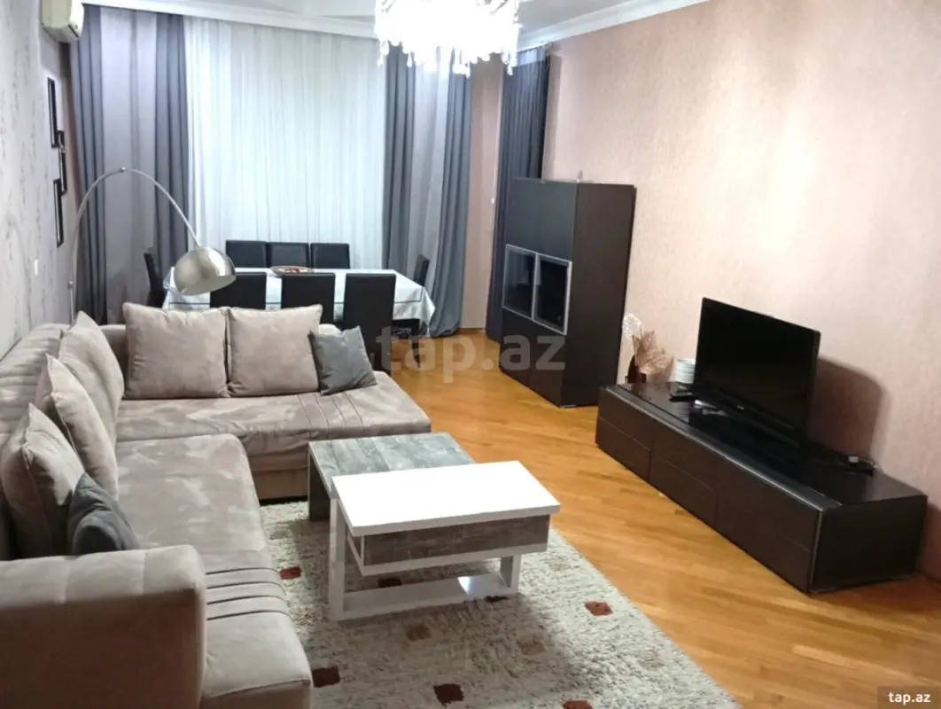 Kirayə verilir 3 otaqlı yeni tikili 135 m²