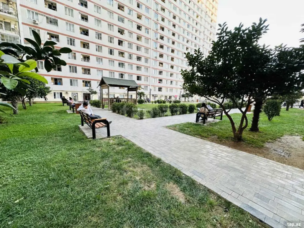 Satılır 3 otaqlı yeni tikili 135 m²