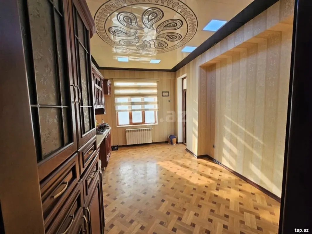 Satılır 3 otaqlı yeni tikili 127 m²