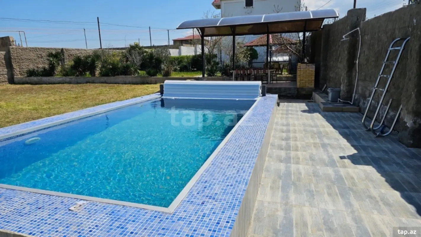 Kirayə verilir 4 otaqlı həyət evi 300 m²