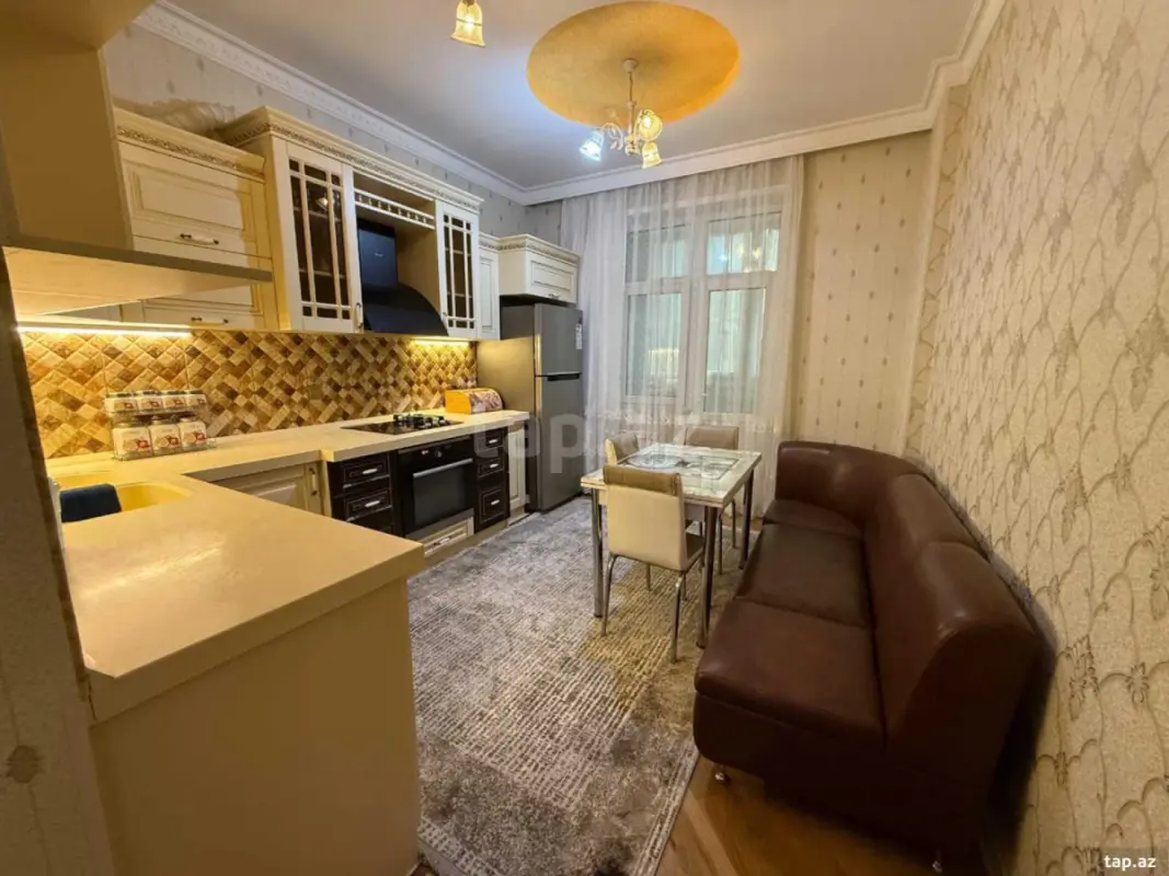 Kirayə verilir 3 otaqlı yeni tikili 120 m²