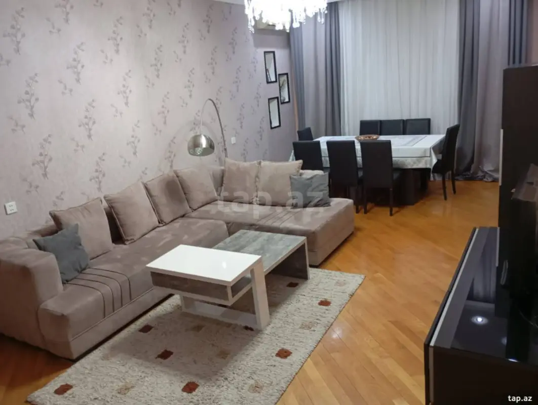 Kirayə verilir 3 otaqlı yeni tikili 162 m²