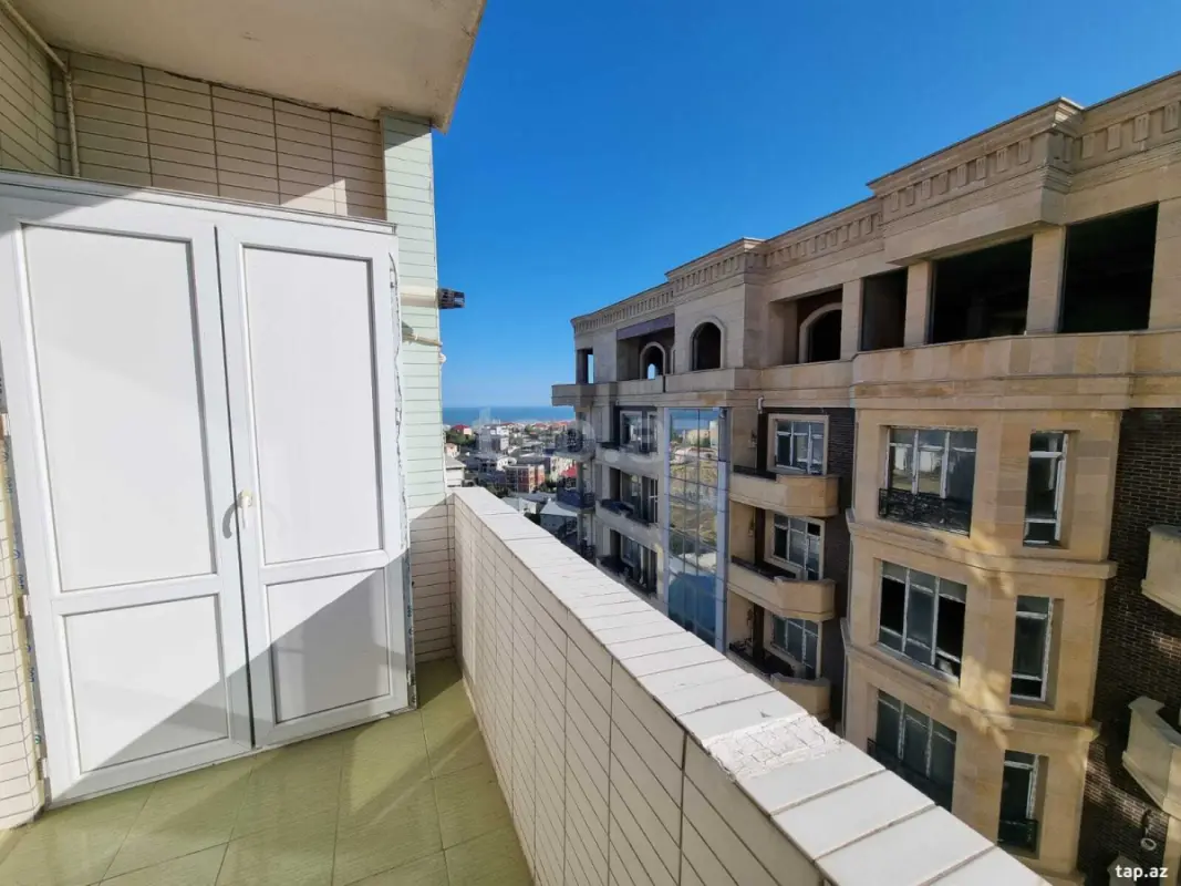 Kirayə verilir 2 otaqlı yeni tikili 96 m²