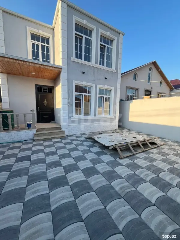 Satılır 3 otaqlı həyət evi 150 m²