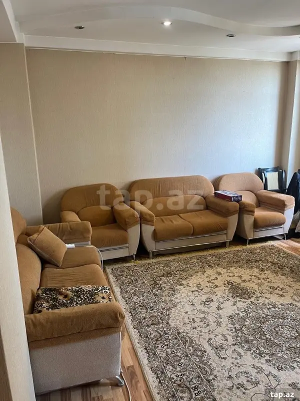 Kirayə verilir 3 otaqlı yeni tikili 100 m²