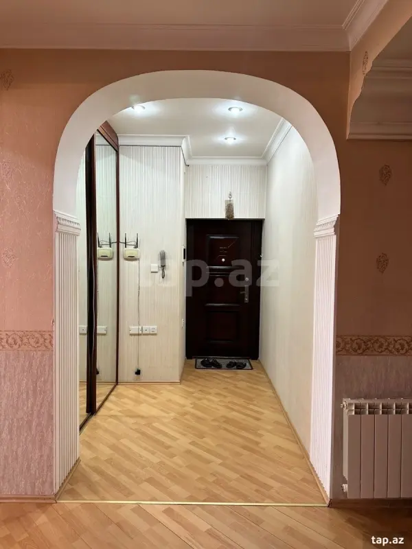 Kirayə verilir 3 otaqlı yeni tikili 125 m²