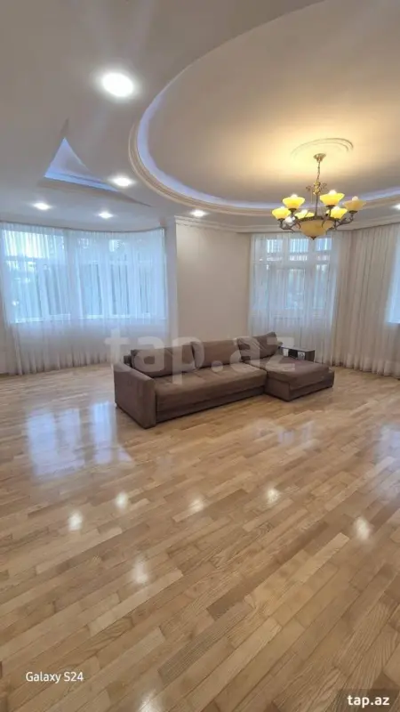 Kirayə verilir 2 otaqlı yeni tikili 115 m²