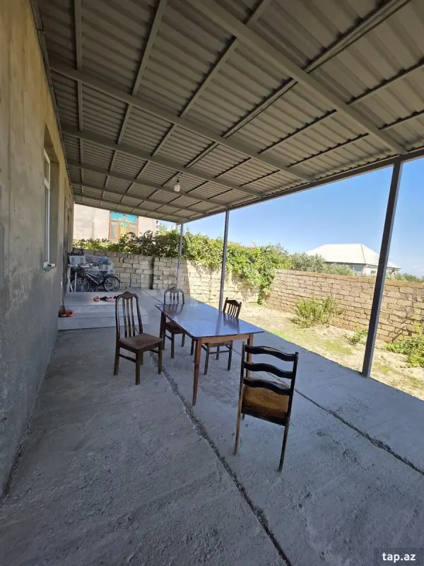 Satılır 3 otaqlı həyət evi 140 m²