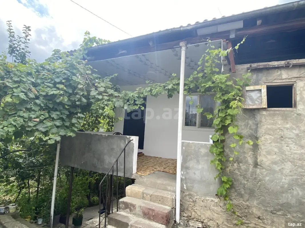 Satılır 5 otaqlı həyət evi 34 m²