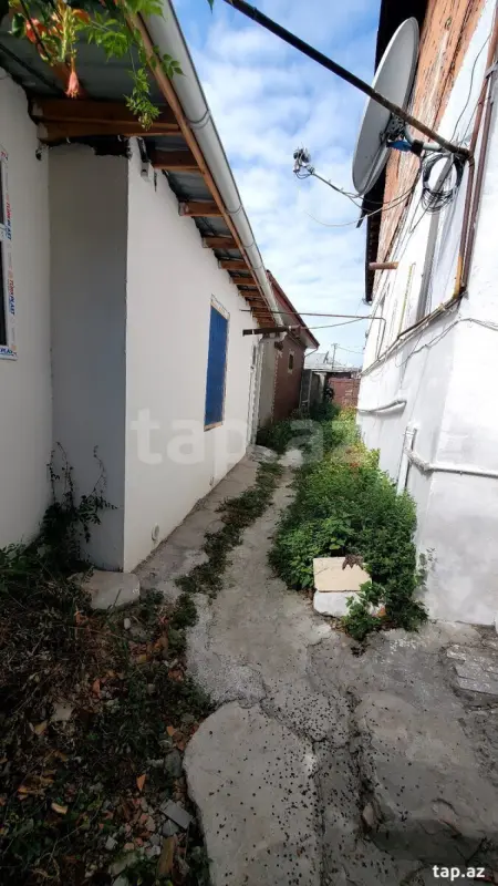Kirayə verilir 1 otaqlı həyət evi 30 m²