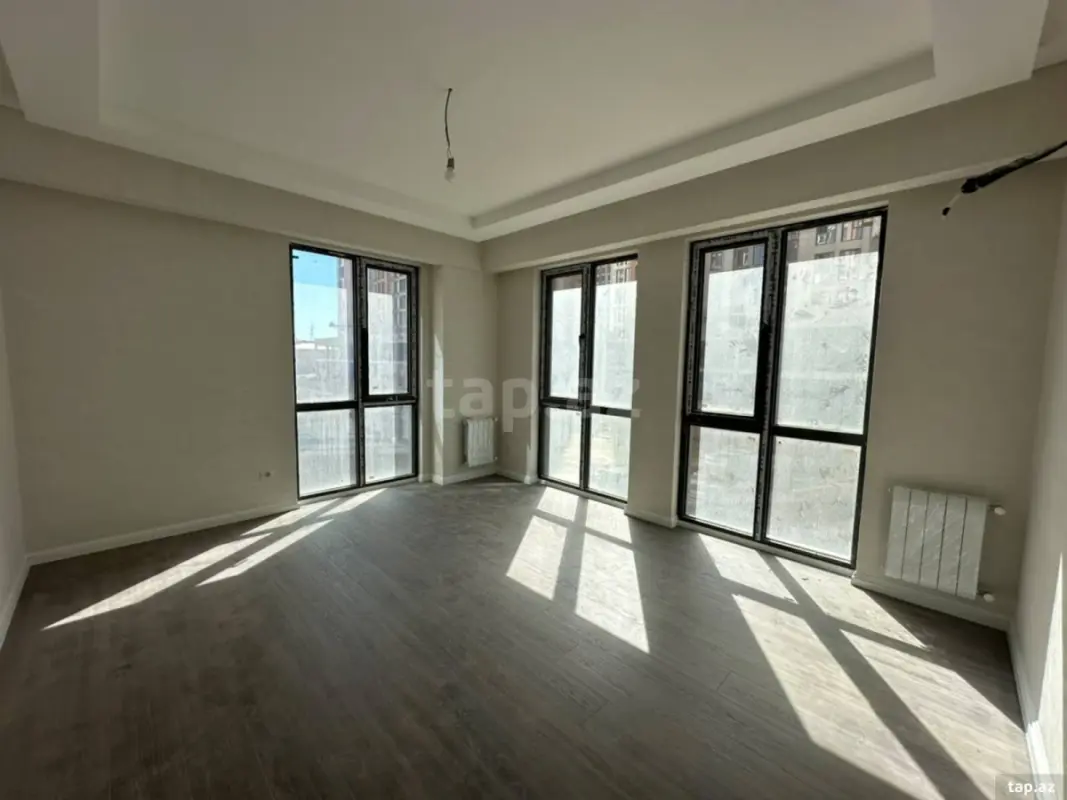 Satılır 2 otaqlı yeni tikili 64 m²