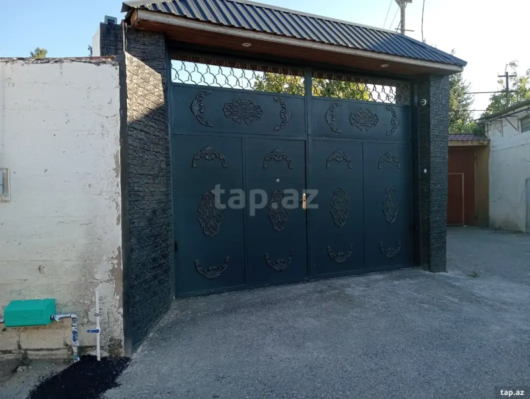 Satılır 6 otaqlı həyət evi 260 m²
