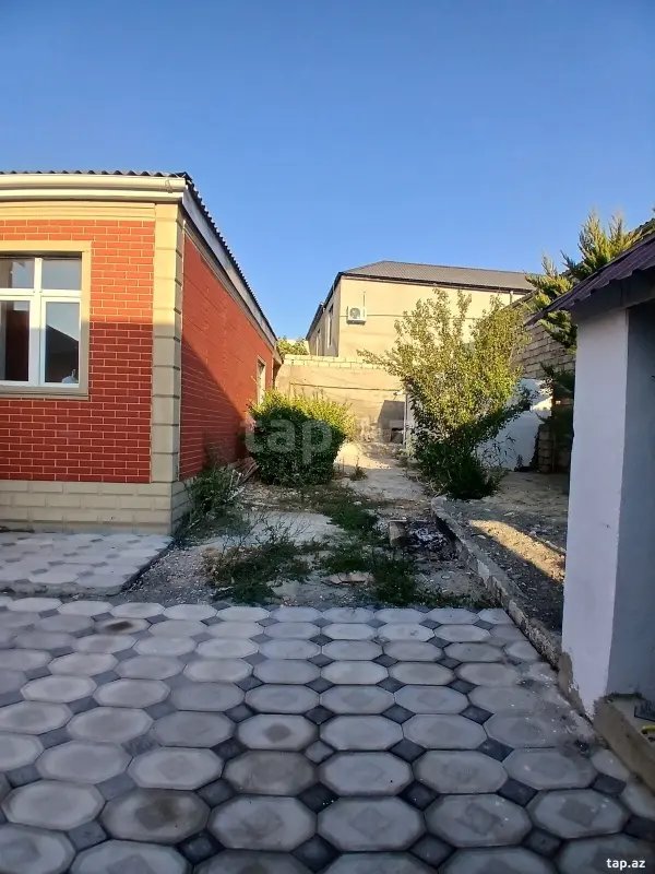 Satılır 4 otaqlı həyət evi 130 m²