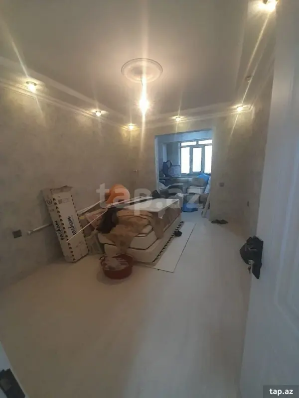 Satılır 4 otaqlı mənzil 85 m²