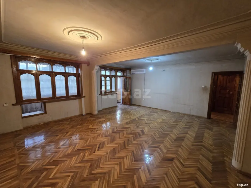 Satılır 5 otaqlı mənzil 110 m²