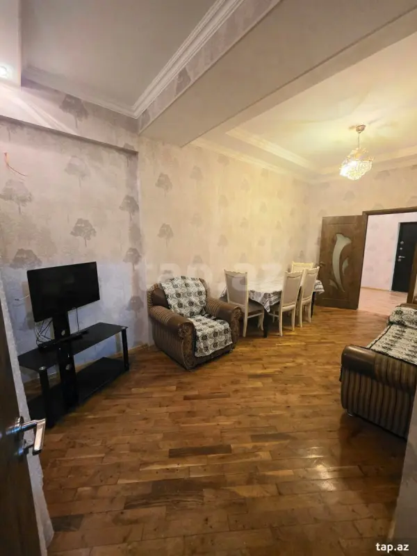 Kirayə verilir 2 otaqlı yeni tikili 67 m²