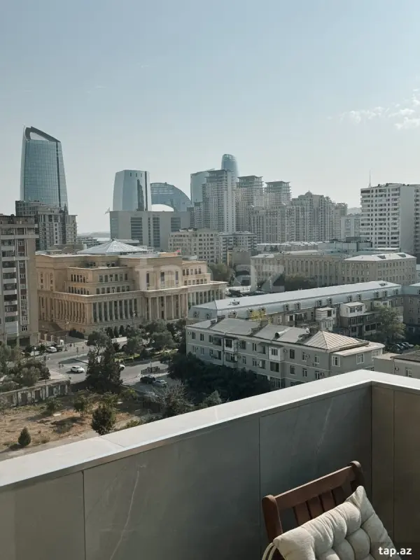 Kirayə verilir 3 otaqlı yeni tikili 75 m²