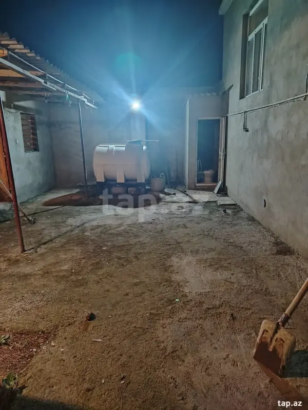 Satılır 4 otaqlı həyət evi 120 m²