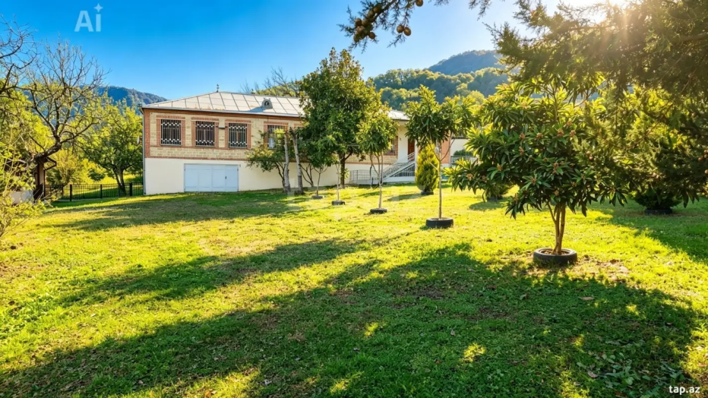Satılır 5 otaqlı həyət evi 200 m²