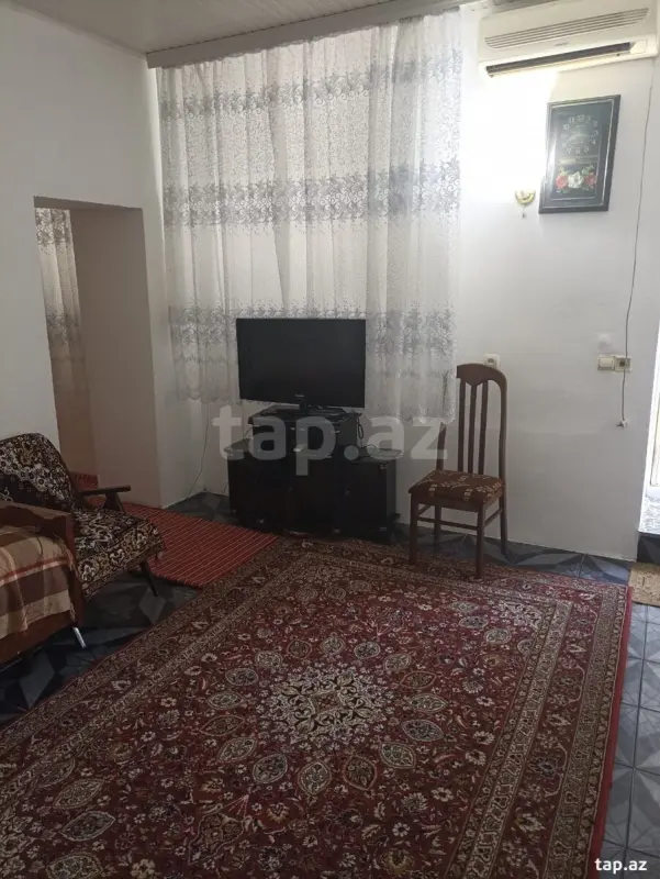 Kirayə verilir 2 otaqlı həyət evi 300 m²