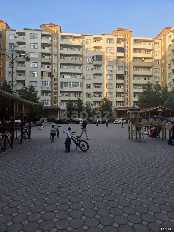 Satılır 3 otaqlı yeni tikili 111 m²