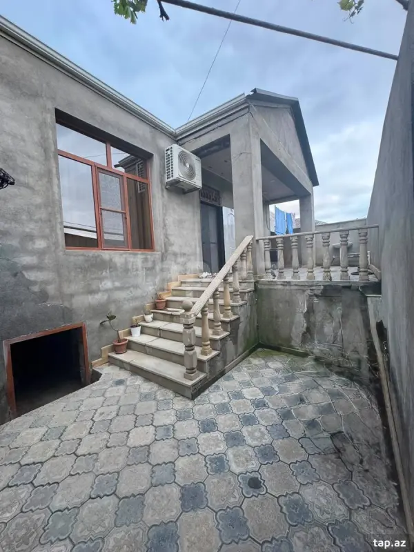 Satılır 3 otaqlı həyət evi 100 m²