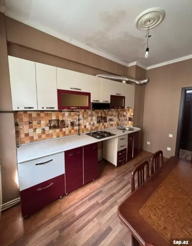 Satılır 2 otaqlı yeni tikili 60 m²