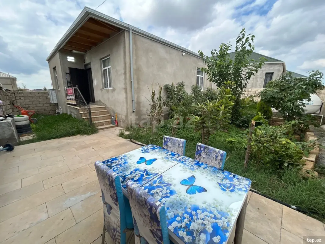 Satılır 3 otaqlı həyət evi 100 m²