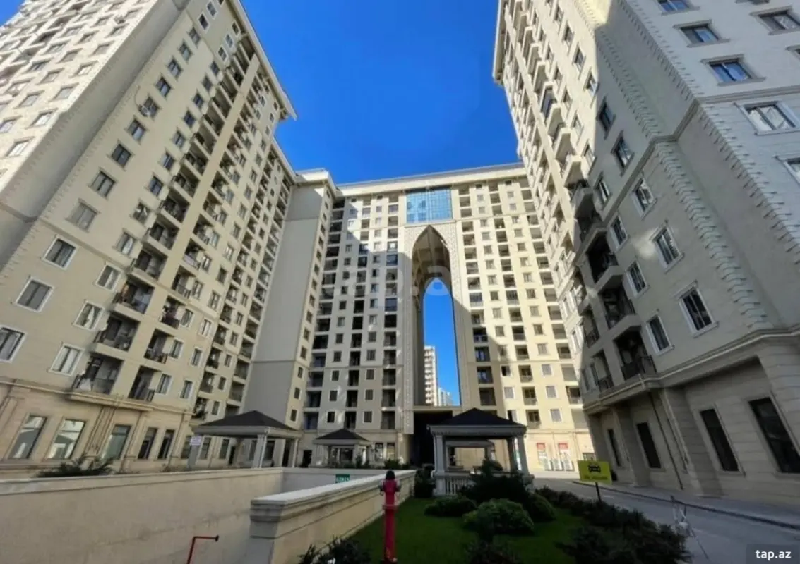 Kirayə verilir 2 otaqlı yeni tikili 78 m²