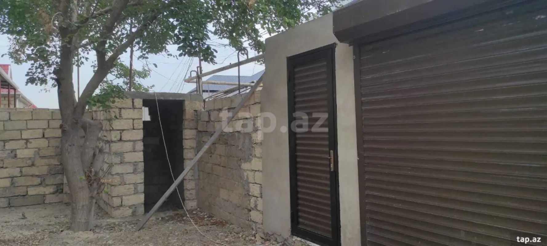 Satılır 5 otaqlı həyət evi 1.8 m²