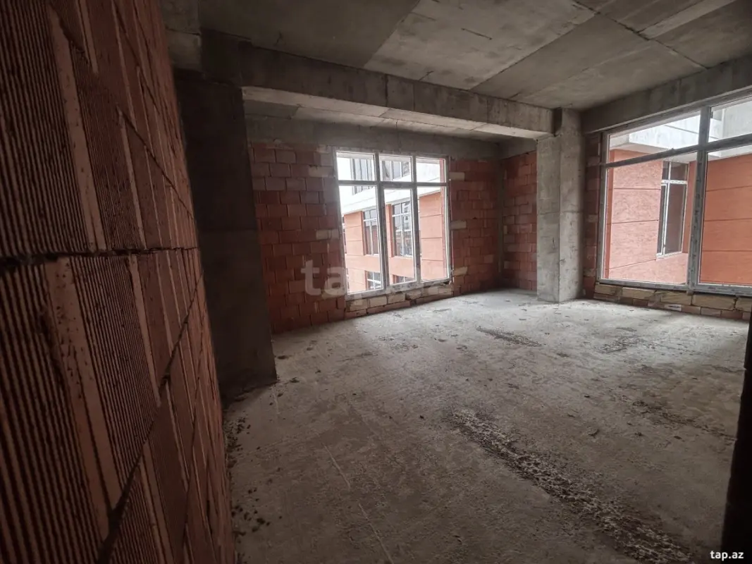 Satılır 2 otaqlı yeni tikili 79 m²