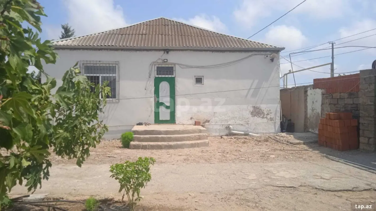 Satılır 3 otaqlı həyət evi 100 m²