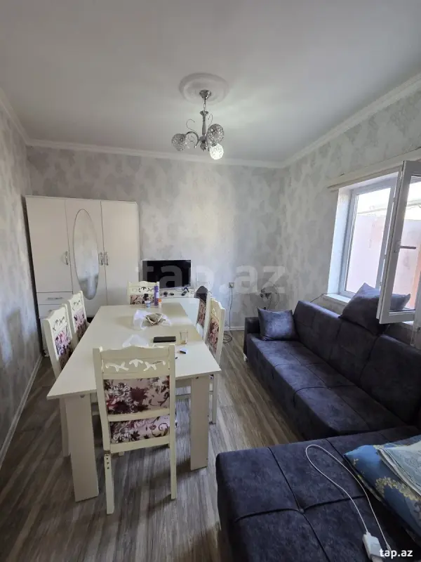 Satılır 1 otaqlı həyət evi 42 m²