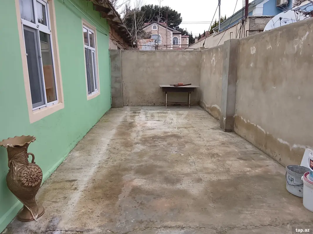 Satılır 5 otaqlı həyət evi 100 m²