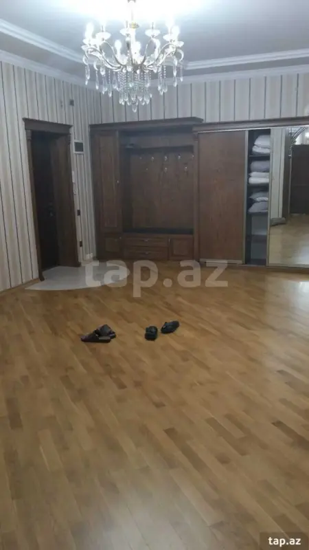 Kirayə verilir 3 otaqlı yeni tikili 170 m²