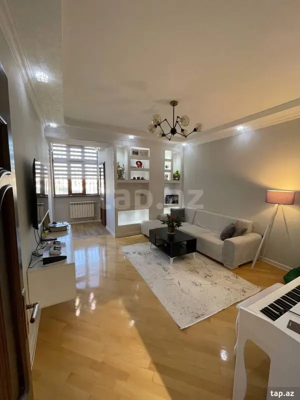 Satılır 2 otaqlı yeni tikili 70 m²
