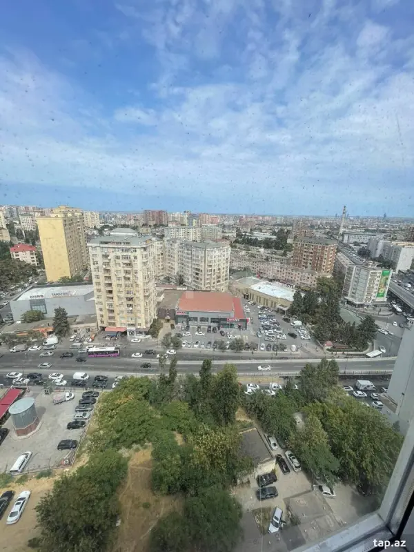 Satılır 3 otaqlı yeni tikili 130 m²