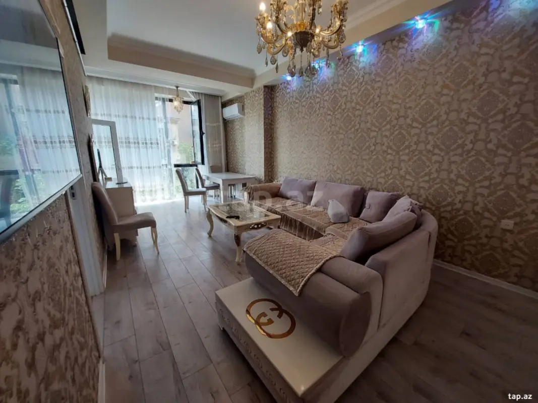 Kirayə verilir 3 otaqlı yeni tikili 100 m²